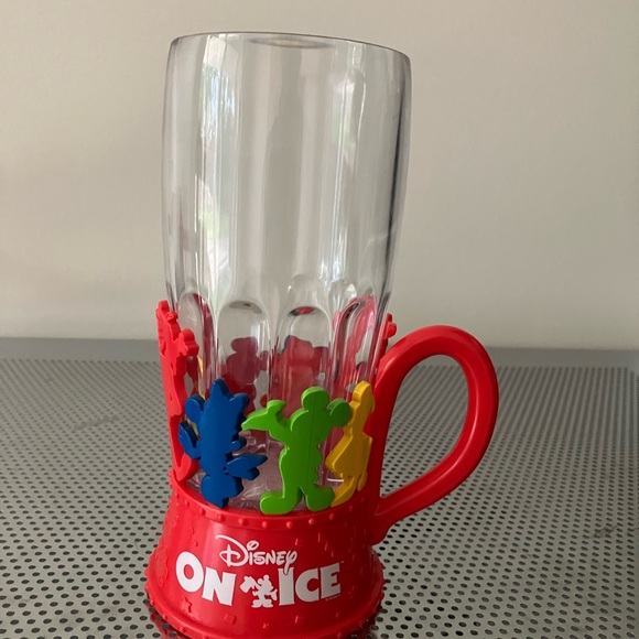 "Disney On Ice" 7" Tall Light Up Cup Mug w Mickey  Minnie, Goofy, Donald - Picture 4 of 8